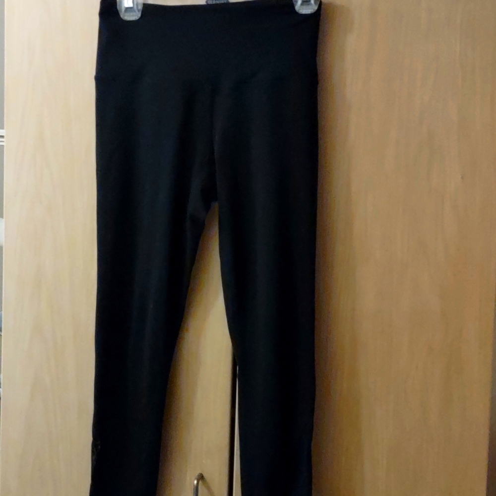 Head Leggings.